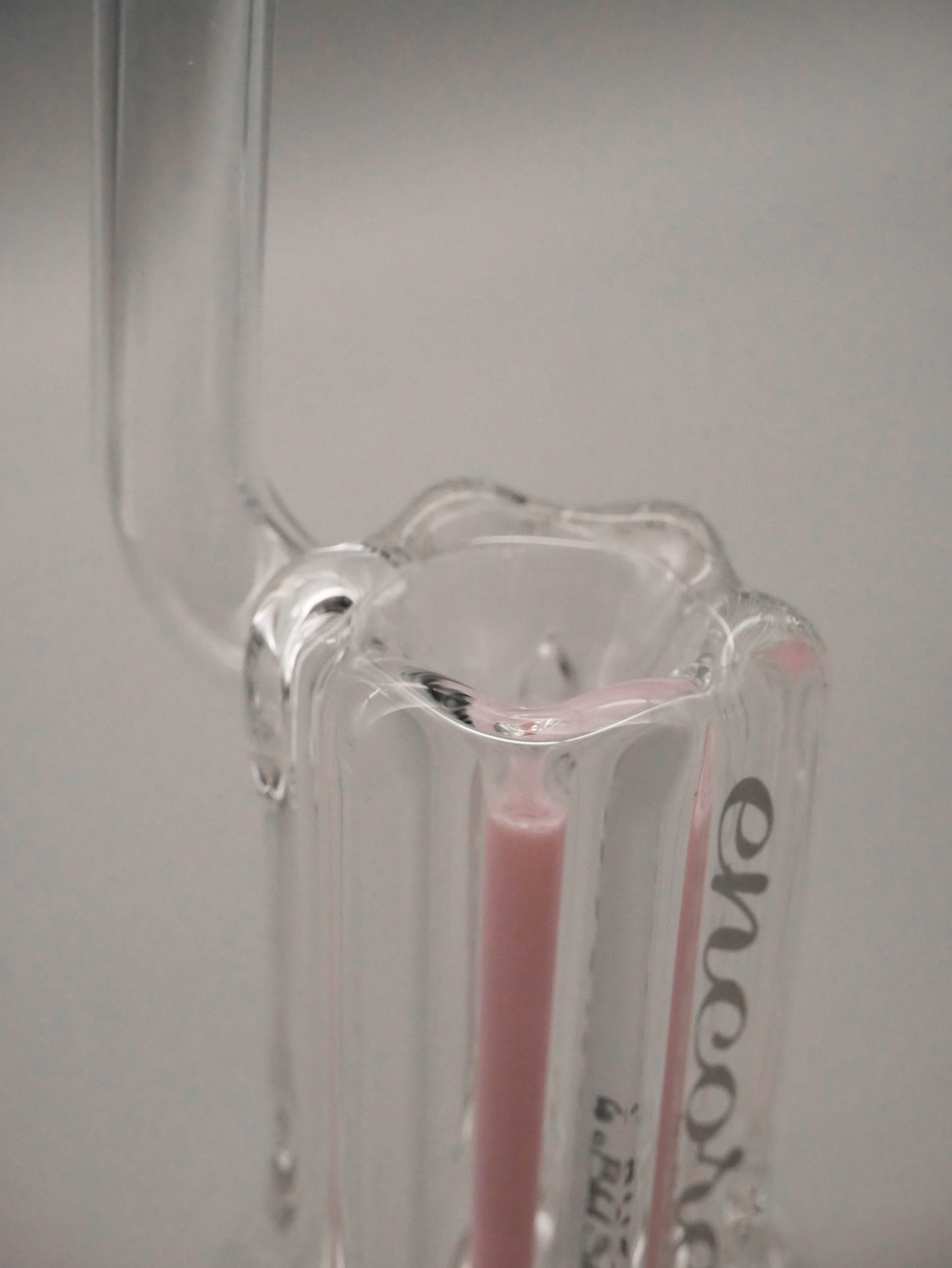 7.5" Encore Collection 38mm Scalloped Standing Bubbler w/ Color Stem