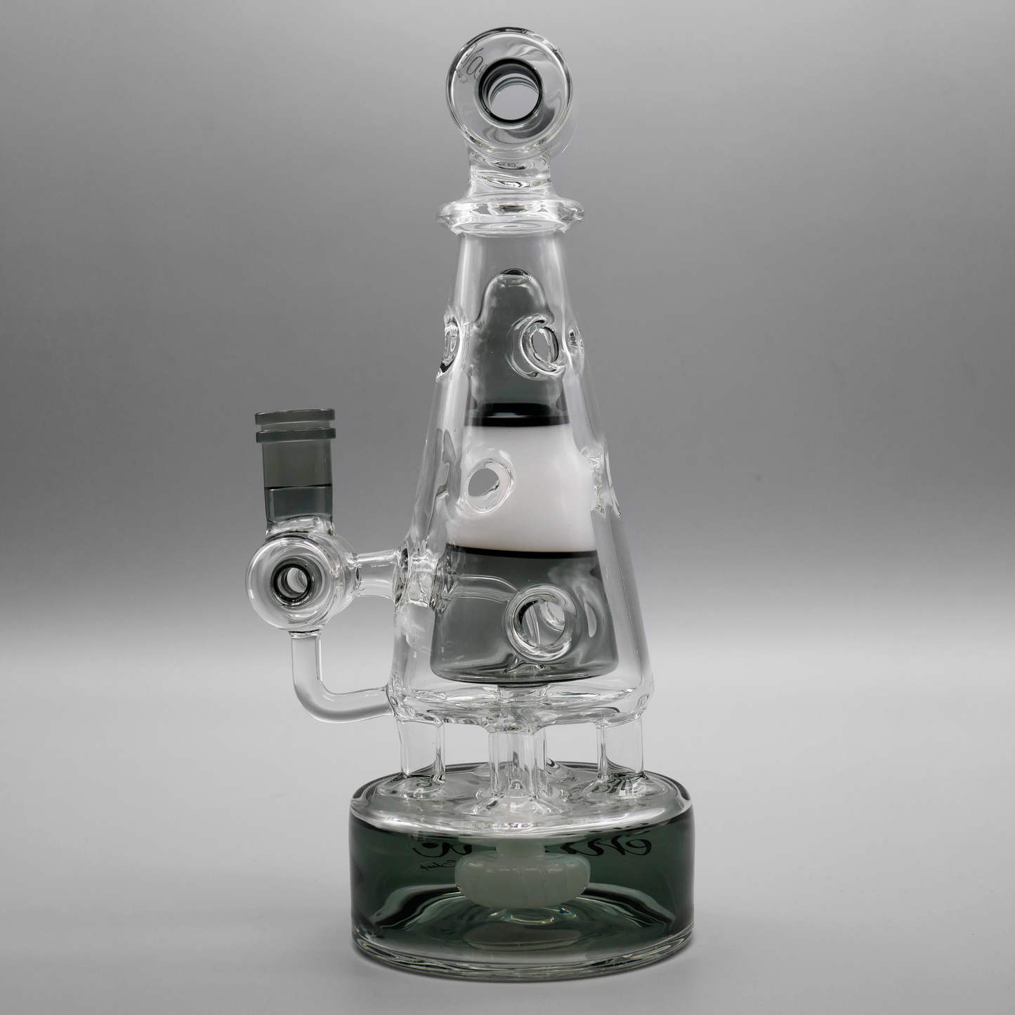 9" Encore Collection Fab Trophy Dab rig w/ 2-tone Accents and Showerhead Perc